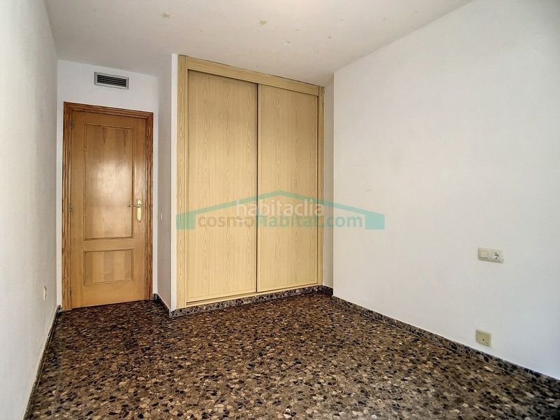 Foto b026a355-8d21-4d2d-bcc8-04bb99ba5cbf. Lloguer pis amb calefacció aparcament a Pueblo Eliana (l´)