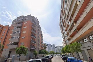 Pis a Malilla. Piso amplio en venta en malilla, junto a la fe valencia