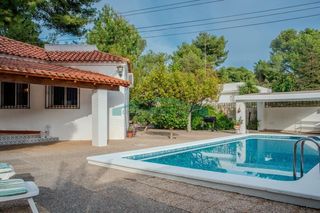 Miete Chalet in La Cañada. Verano en la cañada chalet con piscina privada!