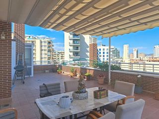 Ático en Bulevar-Puerta Mítica. Ático exclusivo en cala finestrat con gran terraza y espacios am