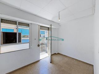 Appartamento  Calle menendez pelayo. Oportunidad! amplio piso de 75m2 en aldaia!!