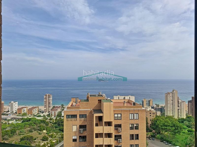 Foto 2ab1b65b-7a69-48f2-8fa4-d42f29ee37ba. Pis amb aparcament piscina a Playa Poniente Benidorm