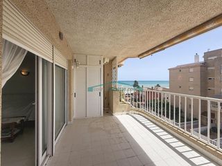 Apartment in Torreblanca. Apartamento en primera línea de playa en torrenostra torreblanca