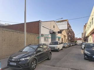 Local commercial à Moncada. Navealmacén con gran potencial urbanístico en moncada