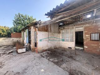 Casale in Benimàmet. Amplio inmueble urbano residencial con gran parcela y espacio pa