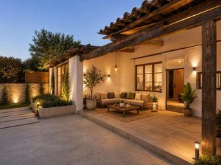 Bauernhof in Benimàmet. Amplio inmueble urbano residencial con gran parcela y espacio pa