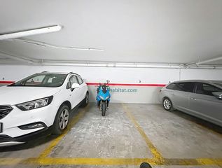 Aparcament cotxe a Avenida del Primado Reig 1