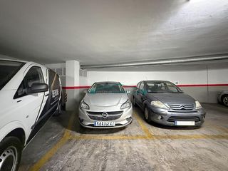 Parking coche en Avenida del primado reig 1. Plaza de garaje en venta en zona primado reig valencia
