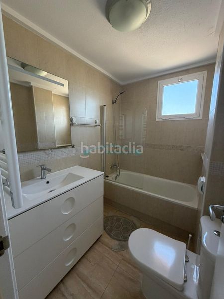 Foto 671897ff-0502-474d-8f1c-3d6026bf2f59. Apartament amb aparcament piscina a Via Parque Benidorm