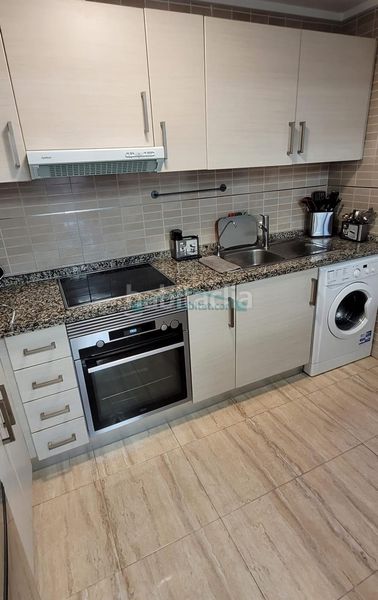 Foto 96407046-2e6d-4f8d-80e9-f7e486b077c2. Apartament amb aparcament piscina a Via Parque Benidorm