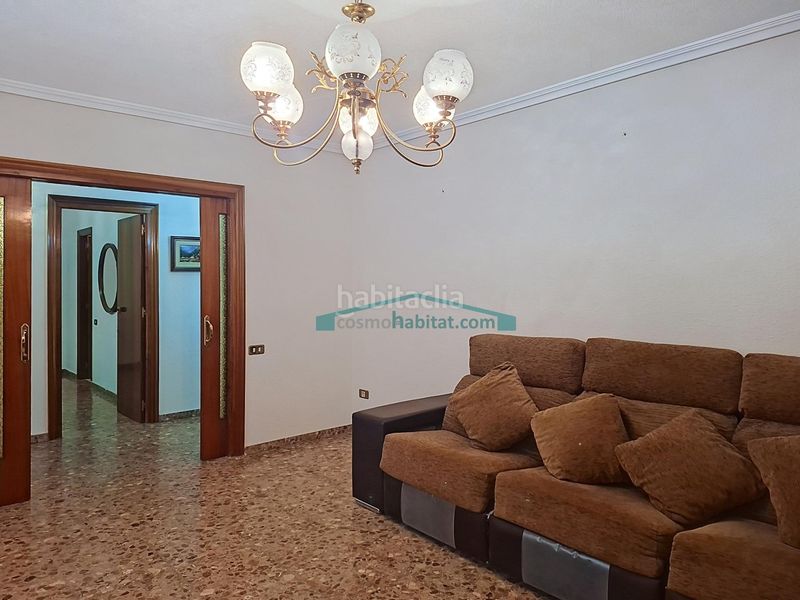 Foto 769fa6b3-a48c-4c97-99f7-f8a9b88ba164. Xalet amb aparcament a Centro Mutxamel