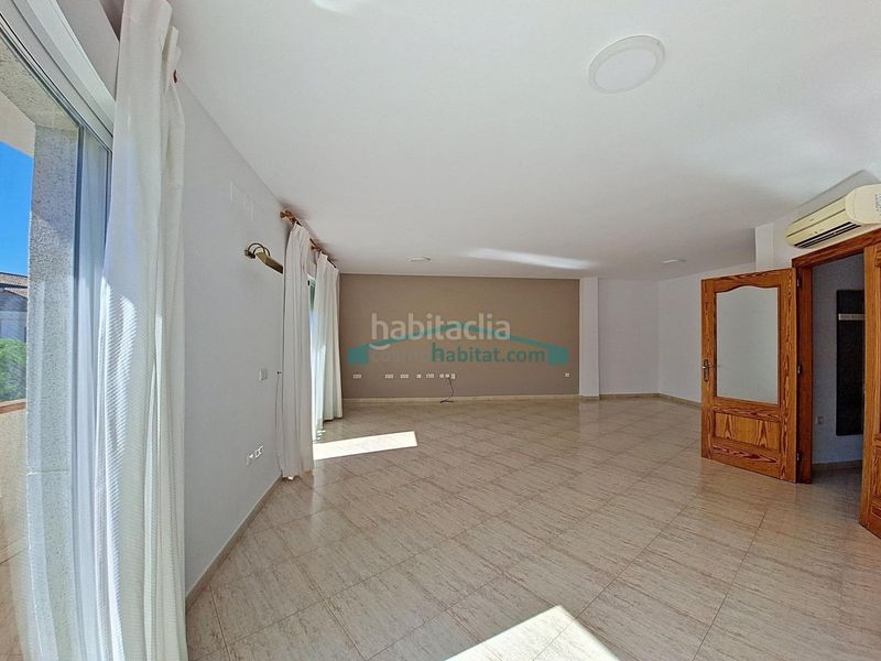 Foto dc0944c4-64dd-432c-a100-aa0b0aed4a30. Pis a Altea ciudad Altea