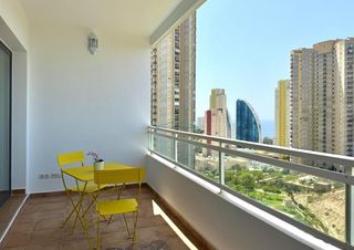 Flat in Via Parque. Oportunidad única piso moderno con terraza y vistas espectacular