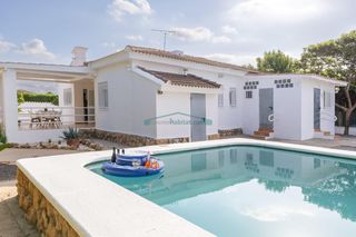 Chalet in El Carme-Sant Agustí-Bonavista. Chalet independiente reformado en una de las zonas residenciales
