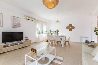 Chalet in El Carme-Sant Agustí-Bonavista. Chalet independiente reformado en una de las zonas residenciales