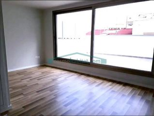 Miete Etagenwohnung in Nou Moles. Piso reformado con gran terraza en nou moles