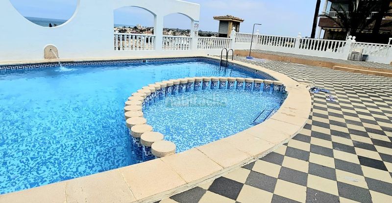Foto d11a6d95-e11e-4b1f-8e1a-59f62073b8e5. Dúplex amb aparcament piscina a El Faro Cullera