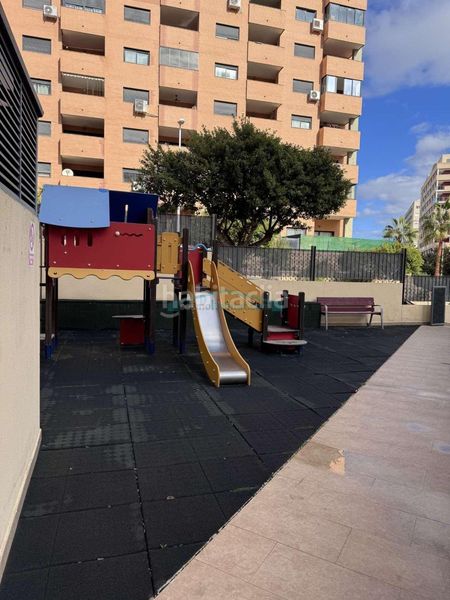 Foto 05b6cd70-ef16-40b3-afa1-bb2cad588c24. Pis amb calefacció aparcament piscina a Bulevar-Puerta Mítica Vila Joiosa (la)