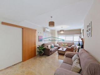 Appartamento in Vilamarxant. Piso 3 habitaciones con terraza, piscina, garaje y trastero