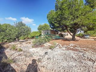 Terreno residencial  Calle poligono. Amplio terreno de 2.497m en la urbanización lloma del mas, en bé