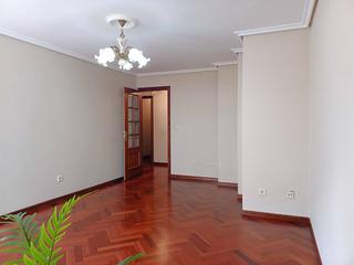 Pis  Outeiro. Piso en ronda de outeiro