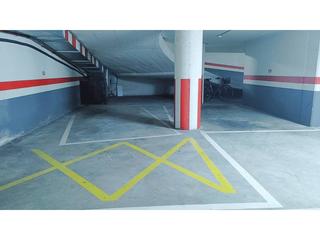 Aparcament cotxe a Párroco villanueva 5. Venta de plaza de garaje en sada
