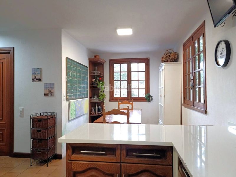 Foto 49318387-3602-4310-9263-06376007aca2. Casa amb piscina a Dorneda Oleiros