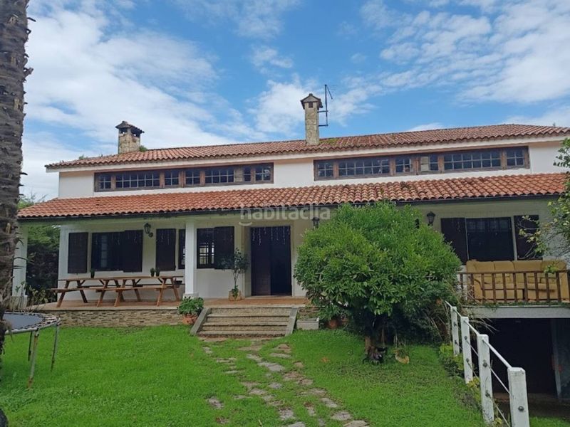 Foto 52baffb8-b3ef-43b3-9a43-6b60afdcbbca. Casa amb piscina a Dorneda Oleiros