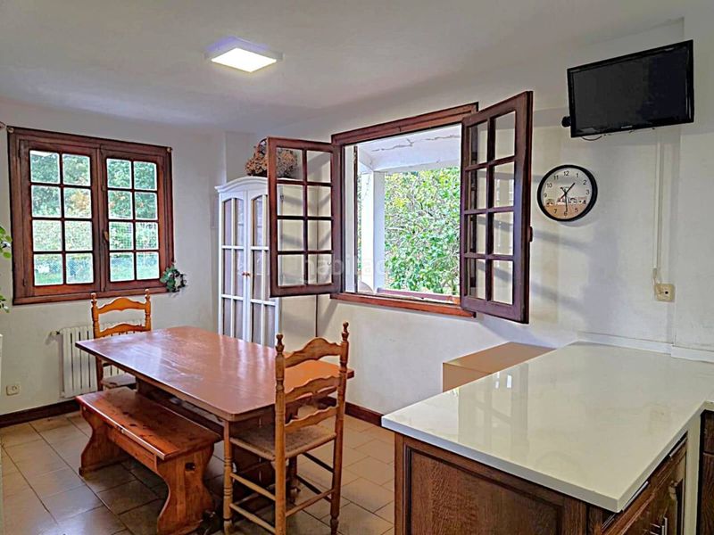 Foto 598f3d36-ee0a-4429-ba8a-23397d3a18fa. Casa amb piscina a Dorneda Oleiros