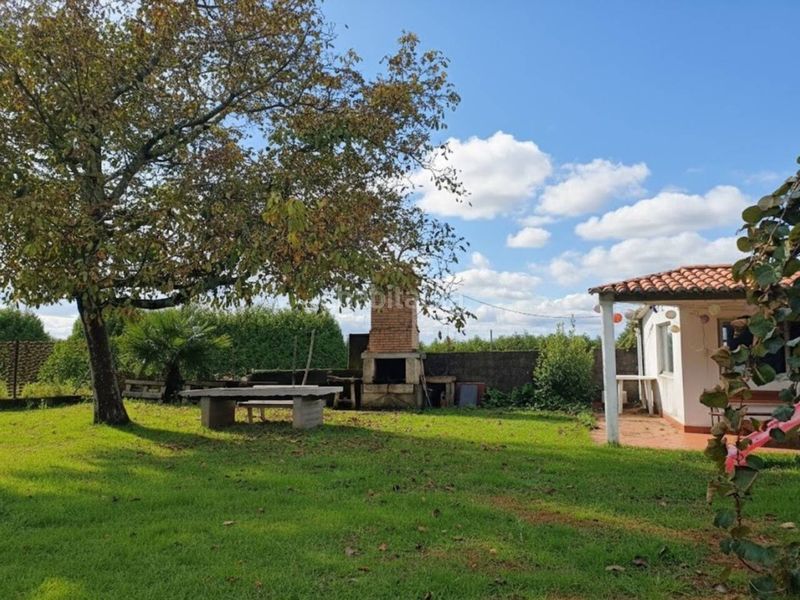 Foto 805b0fef-cece-4f27-8512-ac0a10efab05. Casa amb piscina a Dorneda Oleiros