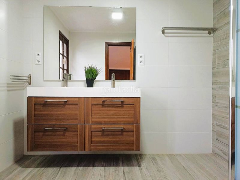 Foto b577e106-be89-4ca5-b8ae-1cb9b527bc55. Casa amb piscina a Dorneda Oleiros