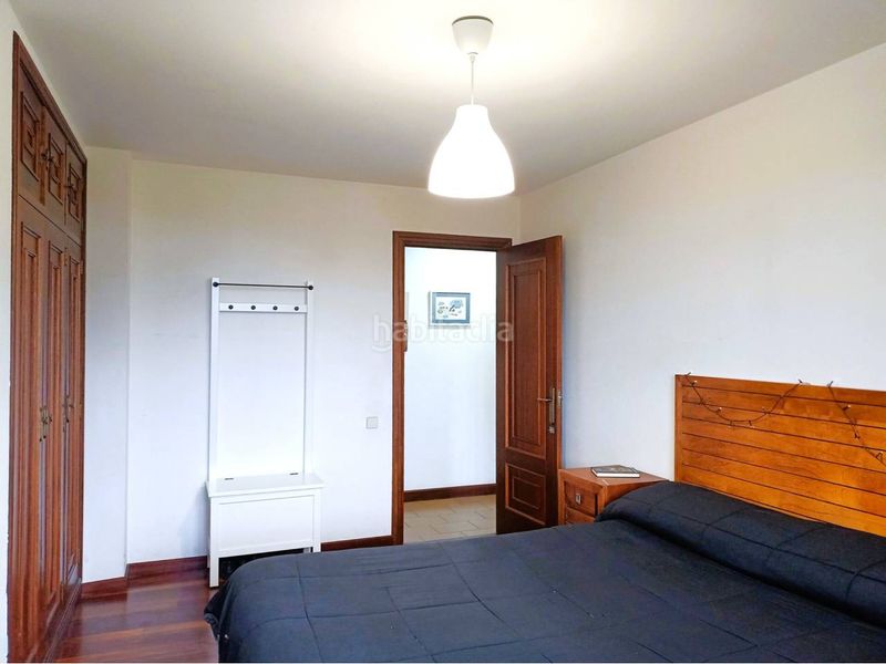 Foto f5b17d39-39c8-4f38-80aa-873bdbff22be. Casa amb piscina a Dorneda Oleiros