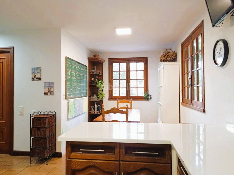 Foto fb029bb9-705d-4256-b695-ce55606ce6a1. Casa amb piscina a Dorneda Oleiros