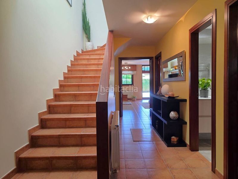 Foto 0b4fce2f-6e36-4ea5-86fe-f566beb7fe3b. Casa aparellada amb calefacció aparcament a Sada