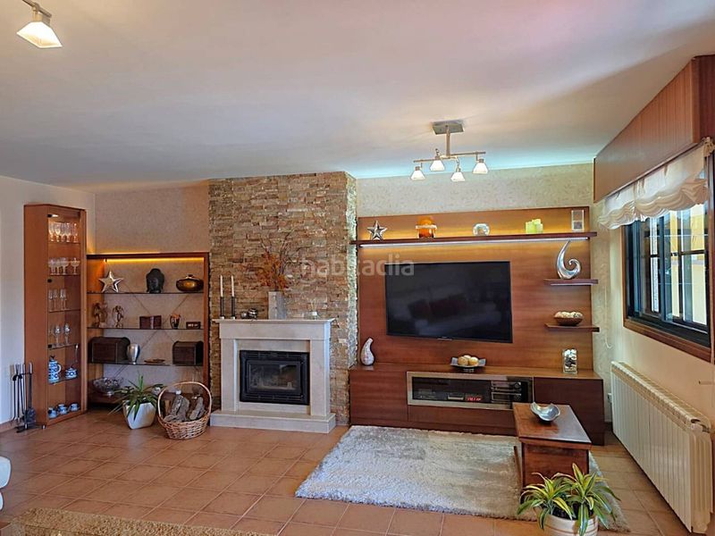 Foto d3afbde1-e852-40d2-b8eb-c2cb9b055b96. Casa aparellada amb calefacció aparcament a Sada
