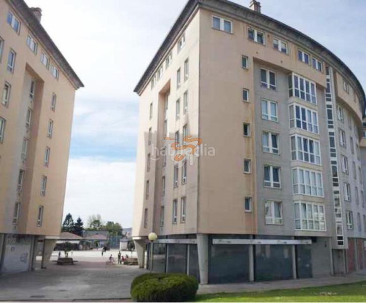 Foto 5cb1373e-80cc-4cb6-8a71-d276499200e3. Local comercial en Alto del Castaño Narón