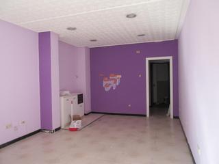 Locale commerciale in Zona Ultramar