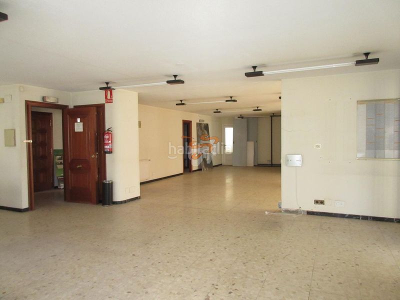 Foto 4d7eed16-437c-485d-aac9-538d9c5d88e1. Oficina amb calefacció a Centro Ferrol