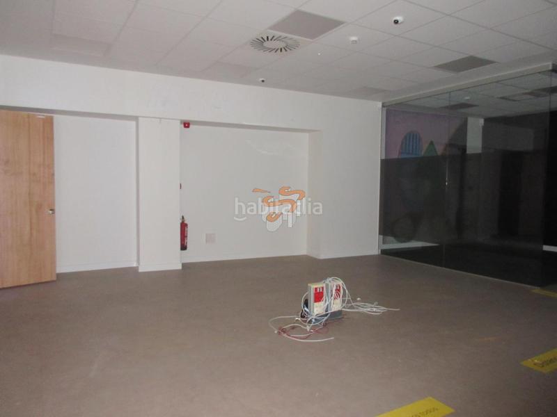 Foto 6735b164-6d38-40d8-aa2a-057ace5d95d9. Lloguer local comercial a A Malata - Catabois - Ciudad Jardín Ferrol