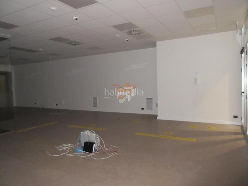 Foto 00744e8b-d6ce-4442-877b-a108fc780642. Affitto locale commerciale in A Malata - Catabois - Ciudad Jardín Ferrol