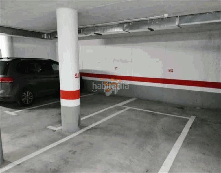 Foto 2ca1cc47-2945-4a5b-8e88-3baedc993639. Motorcycle parking in A Malata - Catabois - Ciudad Jardín Ferrol