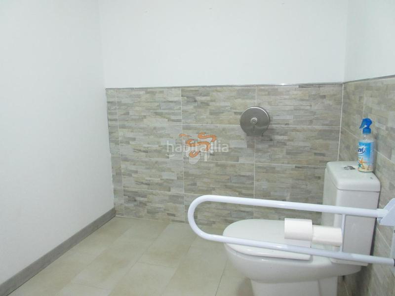 Foto d17e6468-9e2f-49fb-b0f1-af9e045a7c81. Local comercial en Caranza Ferrol