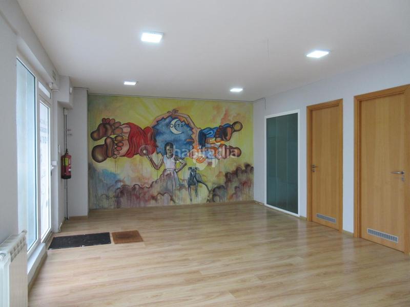 Foto 17b21fc5-6b52-4ff4-a27d-6c1a0452b45a. Local commercial dans Caranza Ferrol