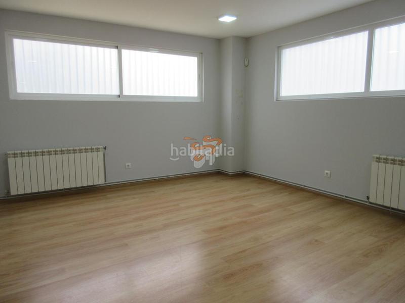 Foto c61f866c-6944-4352-bd32-5202c7464497. Local commercial dans Caranza Ferrol