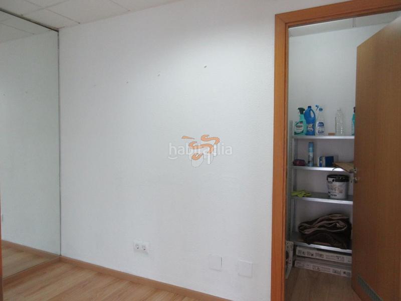 Foto dd1ddf22-c750-4cd3-a4e2-aea78e5a3f34. Local commercial dans Caranza Ferrol