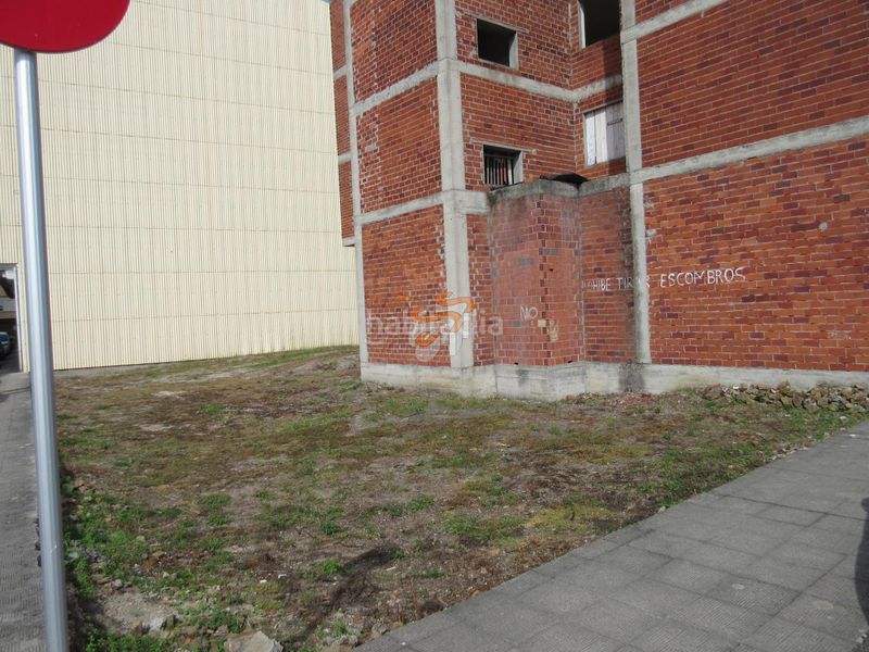 Foto bcd32235-652e-4119-8ded-e3cc8cf5a02b. Edificio in Cedeira