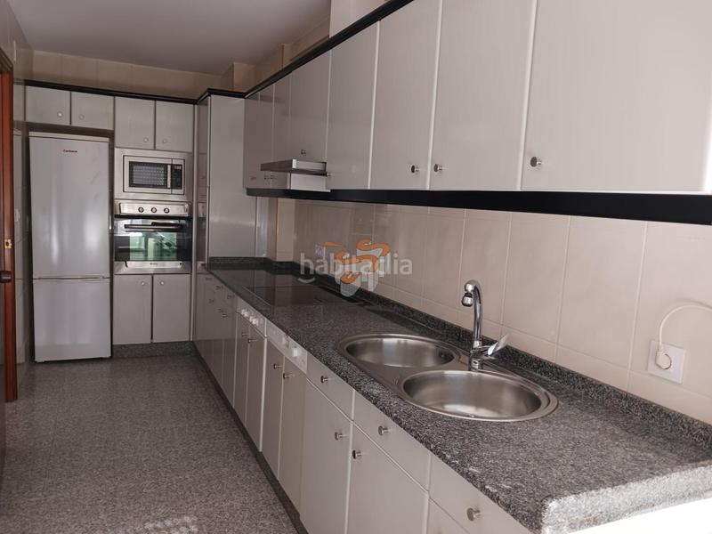 Foto 351b3ec3-a59b-4d26-96b1-f291ade6f578. Lloguer apartament amb calefacció a Caranza Ferrol