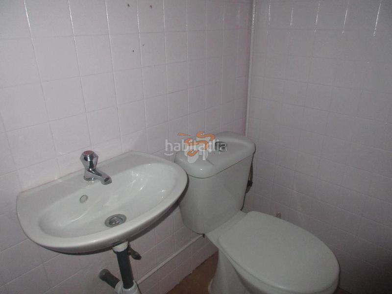 Foto c9db3449-b940-4695-b4c7-fc88608de5e0. Local comercial a Zona Ultramar Ferrol