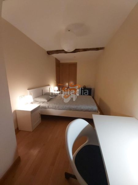 Foto df75c994-e726-4921-886e-2f8b4b22e7b9. Rent flat with heating in Centro Ferrol