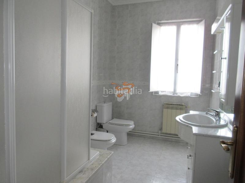 Foto 492a045a-64c8-4ea0-9222-960a366279aa. Edificio en Fene